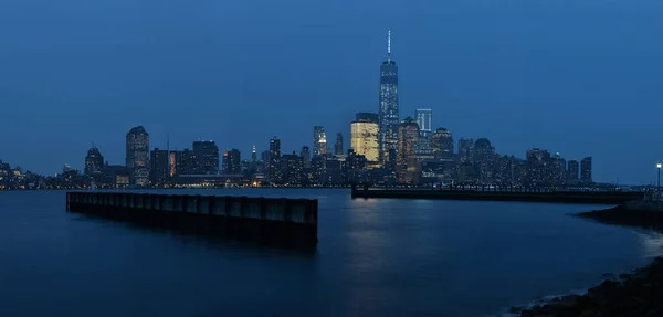 New York City Skyline Natten — Stockfoto