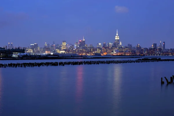 ニューヨーク市のビジネス地区の広い視野 — ストック写真