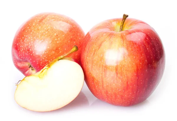 白の背景に隔離された新鮮なリンゴ — ストック写真
