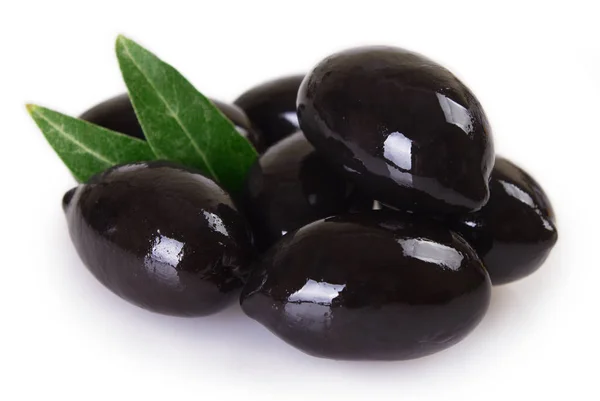 Olives Noires Isolées Sur Fond Blanc — Photo