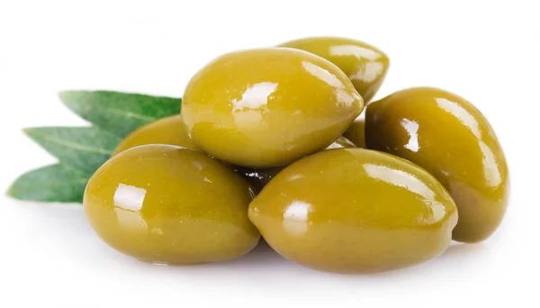 Olives Vertes Isolées Sur Fond Blanc — Photo