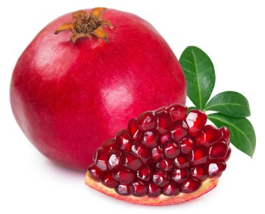 Beyaz arkaplanda izole edilmiş taze nar