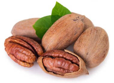 Fındık fıstığı beyaz arkaplanda izole