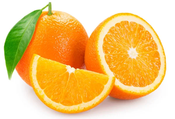 하얀 배경의 신선 한 오렌지 — 스톡 사진