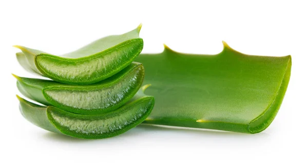 Aloe vera proaspătă pe fundal alb — Fotografie, imagine de stoc