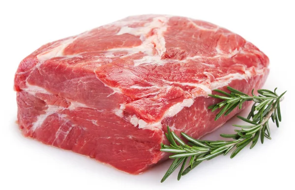 Carne di maiale cruda su sfondo bianco — Foto Stock