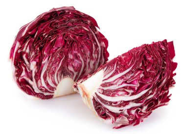 Beyaz arka planda taze radicchio