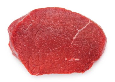 beyaz zemin üzerinde ham sığır eti