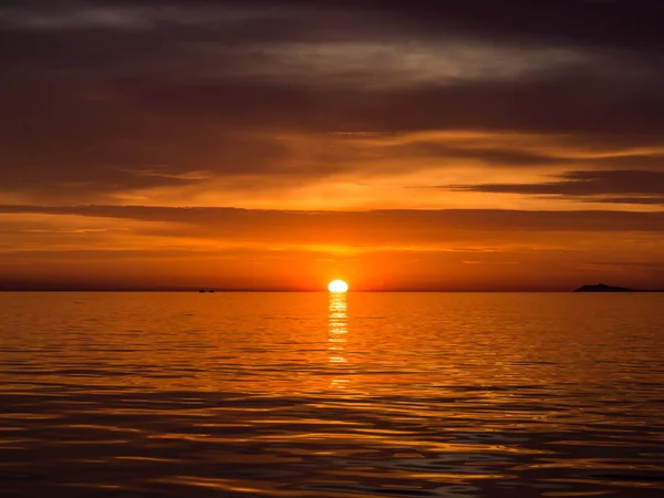 Гарний Захід Сонця Адріатичному Морі Чорногорія Захопили Плаваючому Човні — стокове фото