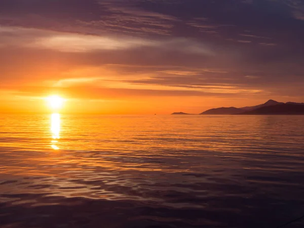 Beau Coucher Soleil Dans Mer Adriatique Monténégro Capturé Voilier — Photo