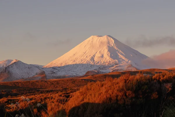 Vulcão Ngauruhoe Pôr Sol Parque Nacional Tongariro Nova Zelândia — Fotografia de Stock