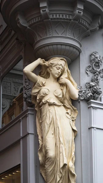 Figura Femenina Esculpida Por Caryatid Fachada Edificio Calle Tuchlauben Viena — Foto de Stock