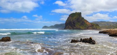 Piha Sahili ve Aslan Kayası Panoraması, Yeni Zelanda