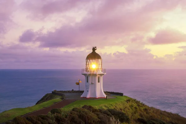 Lever de soleil au Cap Reinga dans le Northland, Nouvelle-Zélande — Photo