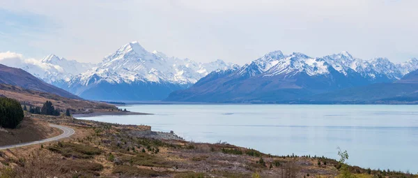 ニュージーランドのクック国立公園と湖Pukakiへの道 — ストック写真