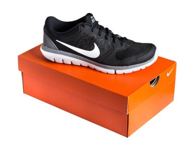 Mallorca, İspanya - Mai 10, 2016: kırmızı Nike ayakkabı kutusu beyaz arka plan üzerinde izole