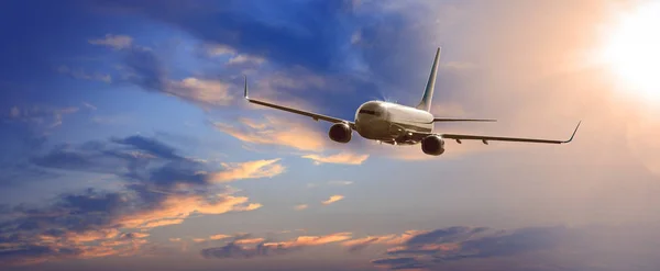 Commercial Airplane Flying Clouds Dramatic Sunset Light — Stock Photo, Image