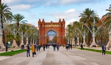 Barcelona, İspanya - 14 Aralık 2018: Triumph Arch Barselona'nın bir güzel kış günü, Catalonia, İspanya