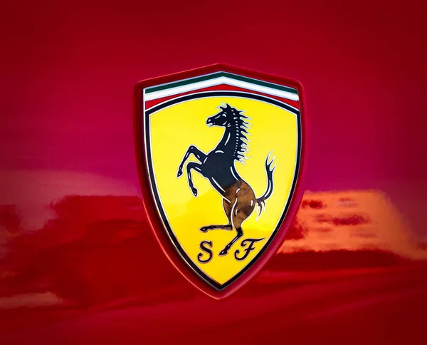 Barcelona España Diciembre 2018 Ferrari Caballo Logotipo Ferrari Ferrari Fabricante — Foto de Stock