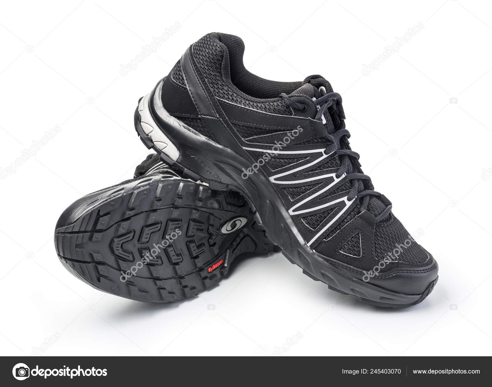 salomon group hiking shoes