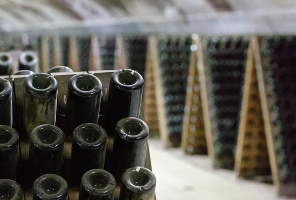 Riddling rack used for ageing sparkling wines — Stock Photo, Image