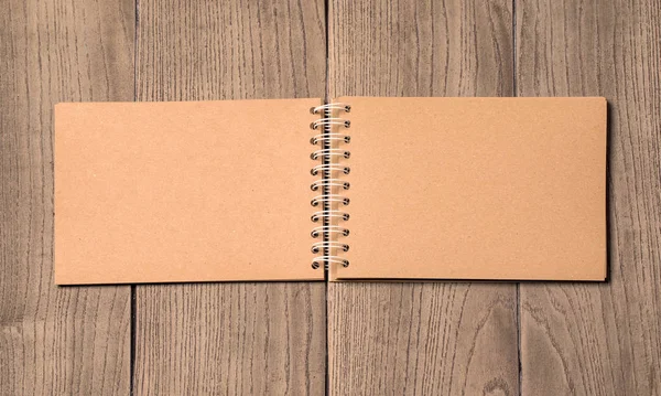 Kahverengi boş not defteri — Stok fotoğraf
