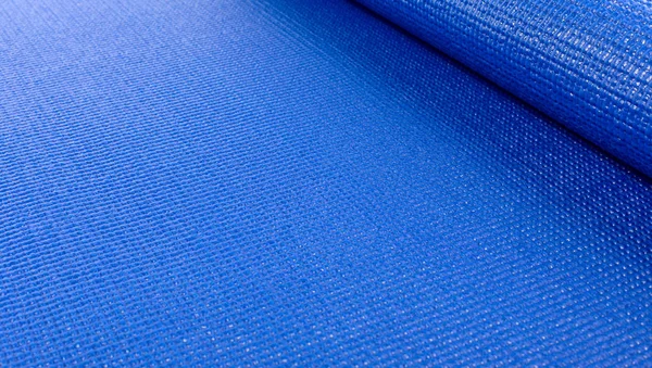 Mavi yoga mat — Stok fotoğraf