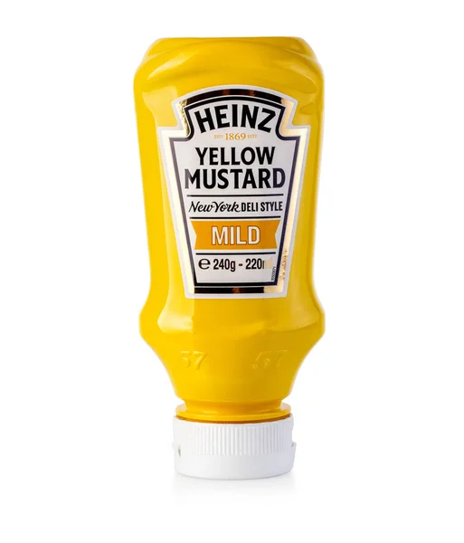 Бутылка горчицы "Heinz" изолирована — стоковое фото