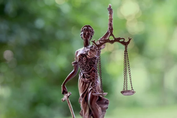 正義の女神像 - — ストック写真