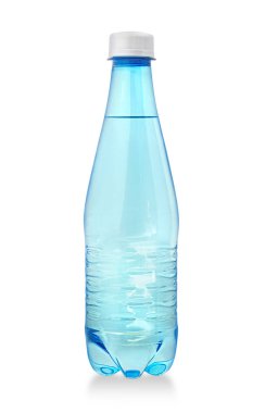 plastik su şişesi izole 