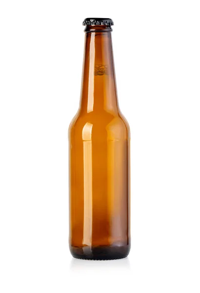 Braune Bierflasche auf weiß — Stockfoto