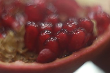 Bir sosislinin yakın çekimi.