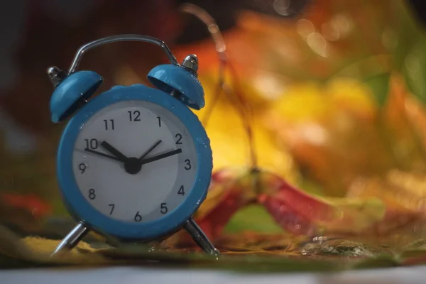 Eine Uhr aus nächster Nähe — Stockfoto