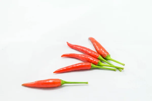 Hot Chili Pepers Geïsoleerd Witte Achtergrond — Stockfoto