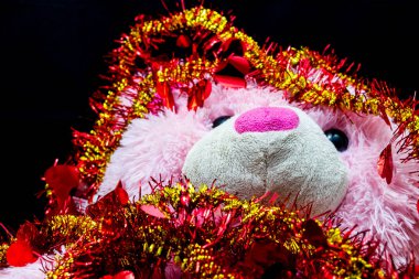 Noel dekorasyonu. Oyuncak ayı ile şerit