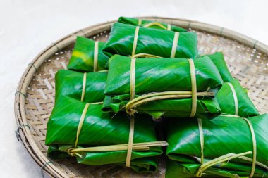 Yulaf lapası kravat adet harman sepeti, Tay tarzında tatlı.