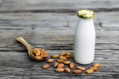 Badem sütü ve badem