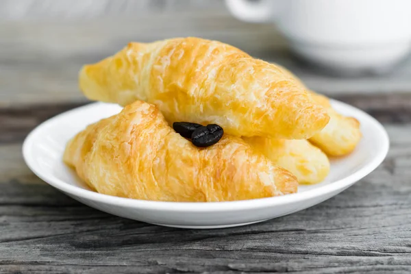 Frissen sütött croissant — Stock Fotó