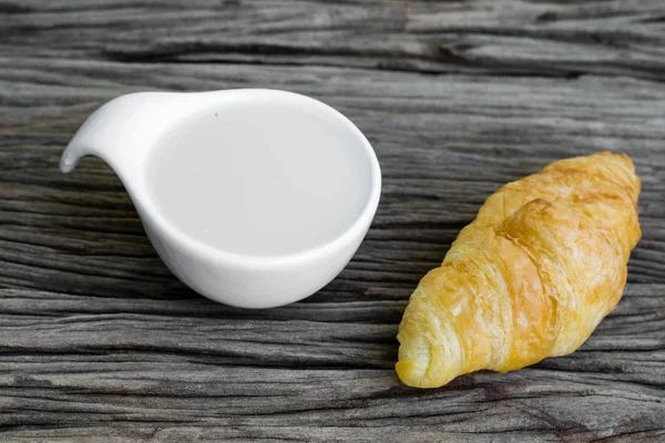 Friss vaj croissant — Stock Fotó