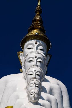 Wat Phra 'daki Beyaz Buda Pha Son Kaew Tapınağı