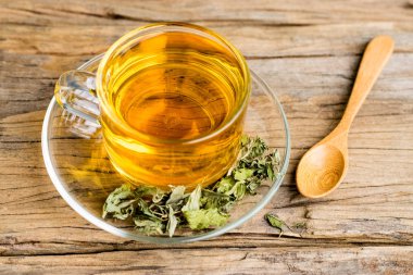 Bir bardak stevia çay