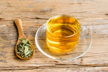 Bir bardak stevia çay