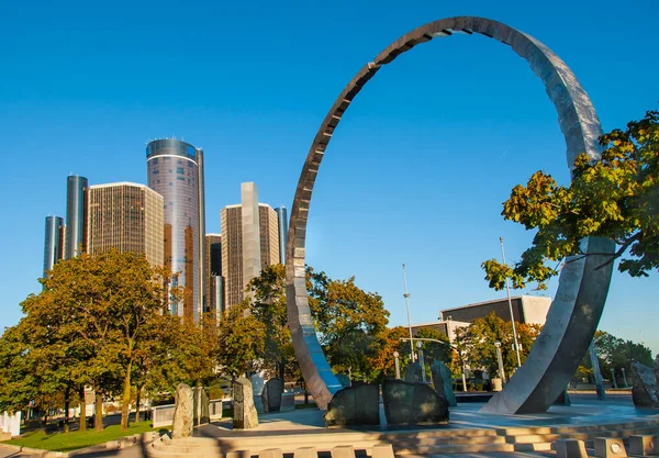 Hart Plaza Koło Pomnika Centrum Miasta Detroit — Zdjęcie stockowe