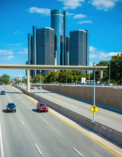 Ruchu Autostrady Centrum Dzielnicy Biznesowej Detroit — Zdjęcie stockowe