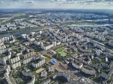 Moskova, Rusya, Moskova Nehri, dron havadan görünümden sol kıyısında 850 yıldönümü Park