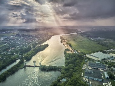 Moskova, Rusya - havadan görünümü nehirde. Drone havadan görünümü