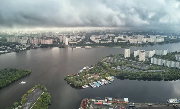 Moskova hava görünümünü Nagatinsky taşkın yatağının bölgesinde Panoraması. Drone havadan görünümü