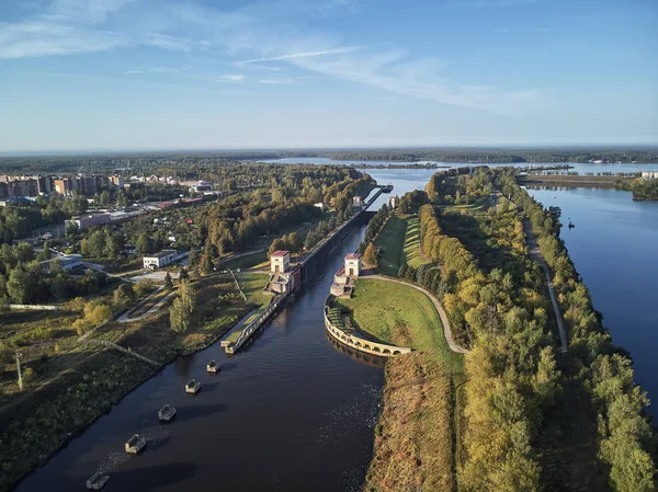 Savak chanel tarihinde Moskova-Volga, havadan görünümü, dubna, dvitrov. Hava dron görünümü