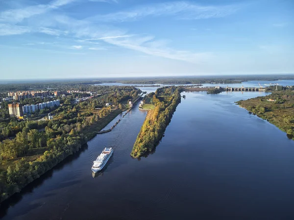 シャネルの水門モスクワ Volga、空撮、ドゥブナ合同、dvitrov — ストック写真