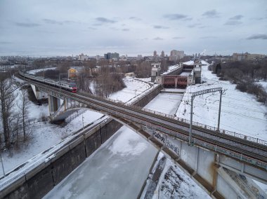 Chanel 9 numaraya yıkamak Moskova-Volga, havadan görünümü, Moskova, kış hava dron görünümü